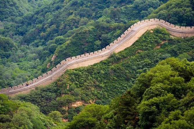 画像 - Great Wall of China at Badaling, Ming Tombs Beijing, China