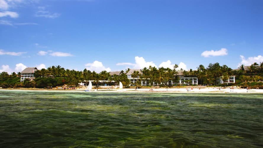 Immagine - Voyager Beach Resort & 3 Nights Tsavo Amboseli Safari