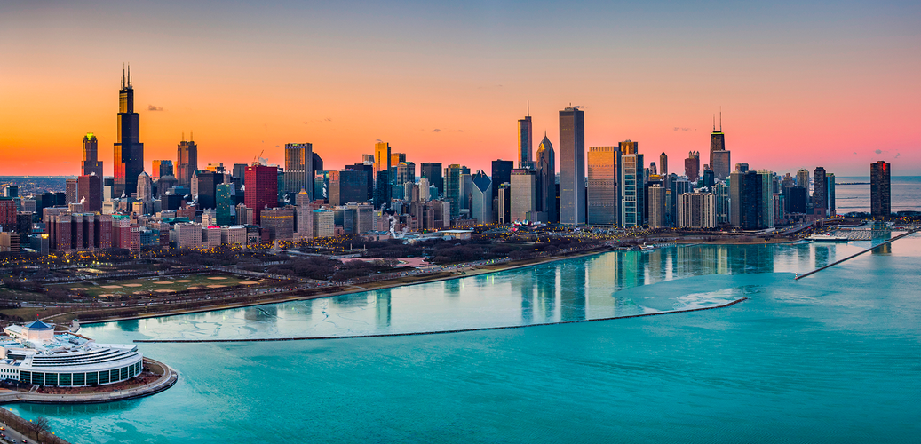 Imagem - 250057 - EUA: Chicago, entre Arranha-céus e o Lago Michigan