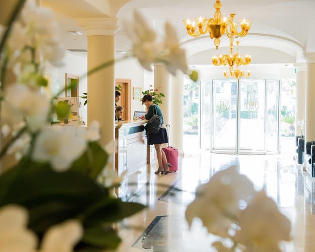 Image - 9 N Palace Hotel Desenzano