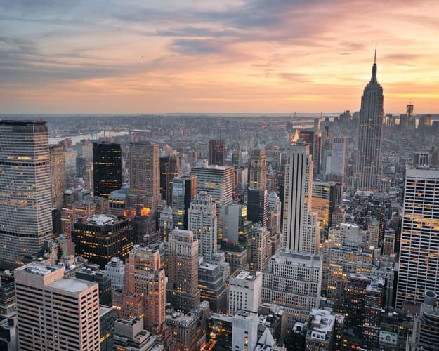 Immagine - TRAMONTI E SKYLINE A NEW YORK