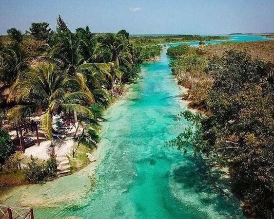 Image - TOUR BACALAR CLUB DE PLAYA MÁRMOL CON TRANSPORTACIÓN 