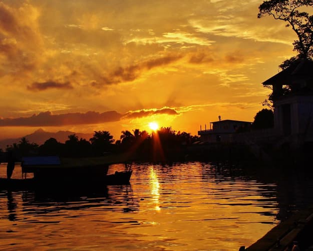 Bild - Rundreise "Borneos Geheimnisse", Kuala Lumpur & Baden Phuket