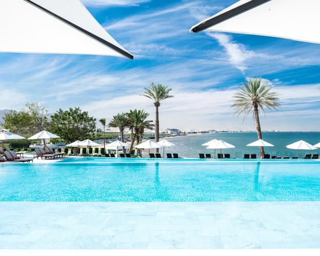 تصویر - Sands, Souqs & Shores