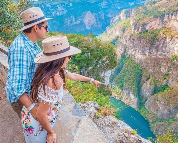 Bild - Aztecas y Mayas 12 días