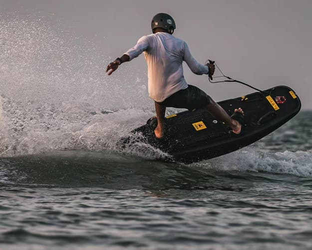 Image -  E-Surf Lessons