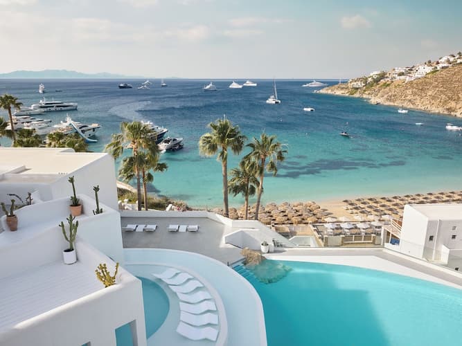 Mykonos Blu – lux iconic pe țărmul Egeei!