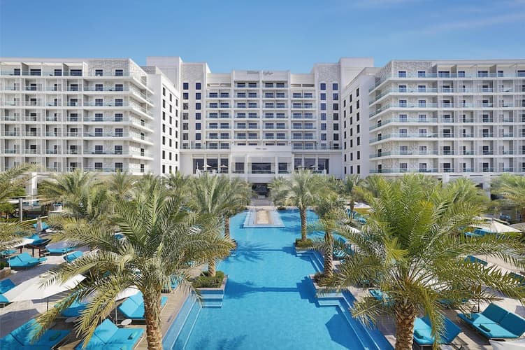 Beeld -  Ultimate Yas Island Getaway: Hilton Luxury & Flights Included