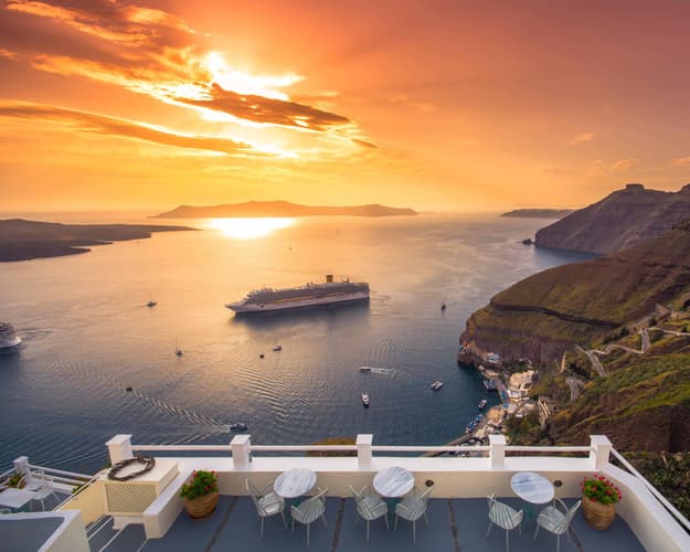 Image - Escape to Santorini, Greece: 3 Day Tour