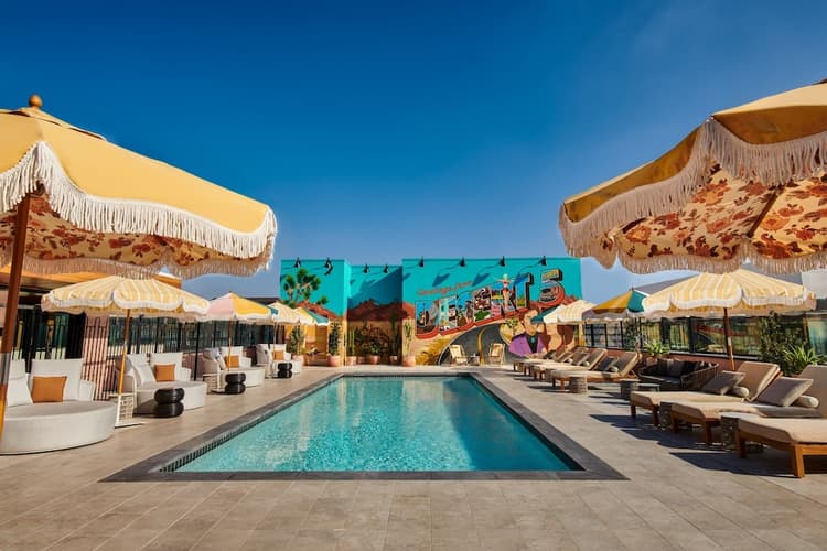 Image - Iconic Hollywood Tour & 4* Hollywood Stay, Los Angeles, US