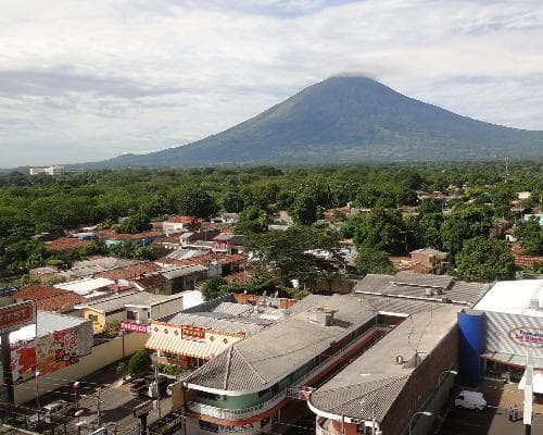 تصویر - 4 Nights in San Miguel, El Salvador.