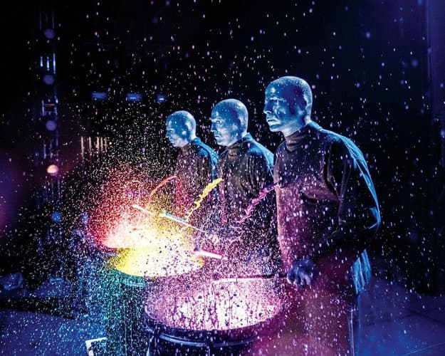 Bild - 1 Übernachtung in Berlin mit Musical "BLUE MAN GROUP"