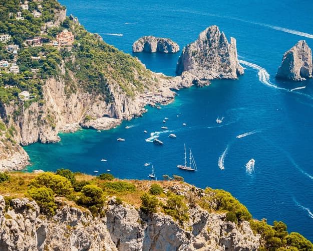 Image - Along the Path of the Gods between land and sea