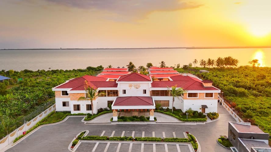 Image - Treetop by Eight Continents, Zanzibar Zanzibar Island, Tanzania