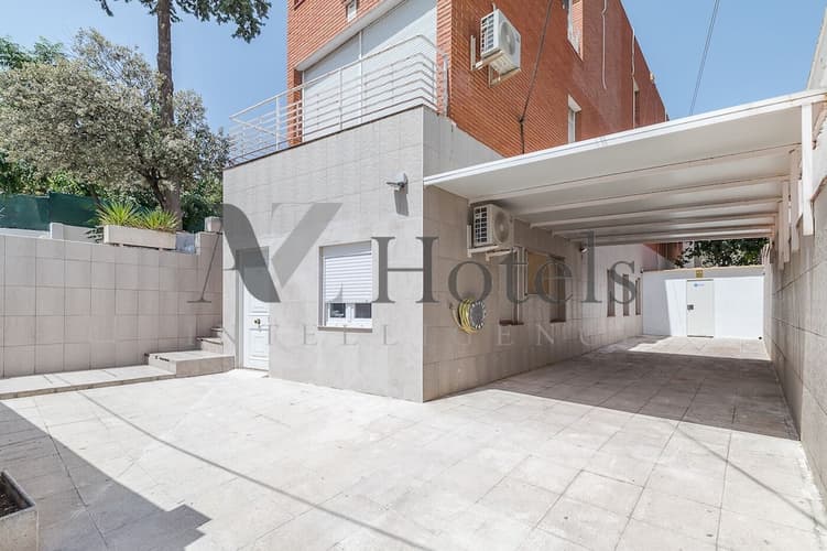 Image - AYZ Joaquín Pol - Auto check-in property, Madrid, Spain