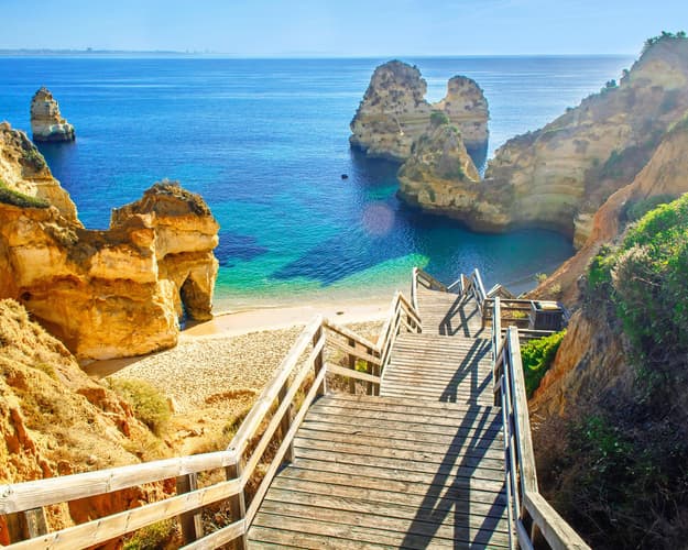 Beeld - Fly & Drive van Faro tot Faro