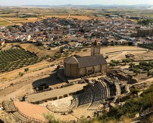 Imatge - #POBLESMÀGICS-RUTA DEL DESCOBRIMENT, EL PERNIL IBÈRIC I LA DEVESA