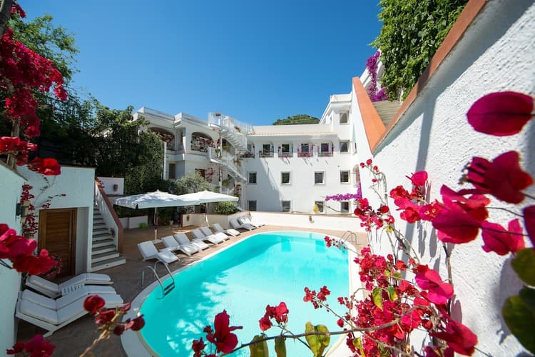 Image - Villa Romana Hotel & Spa 4* con colazione PONTE 2 GIUGNO