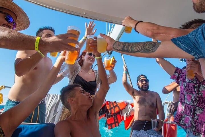 Image - AMIGAS SOLTERAS EN CANCUN