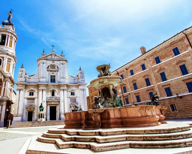 Immagine - Loreto tra storia e colline