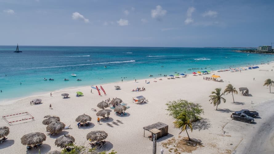 Imagen - Dom 16 Ago - COR / AUA + Hoteles con Desayuno