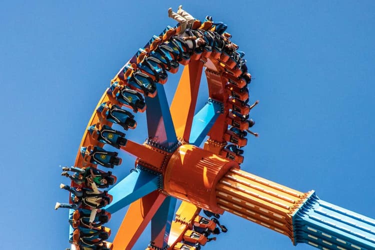 Image - TODA LA FAMILIA A SIX FLAGS + HOTEL Y VUELOS 