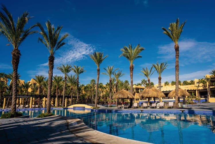 Image - SOL, PLAYA, ARENA Y RIU SANTA FE EN VERANO CON LA FAMILIA