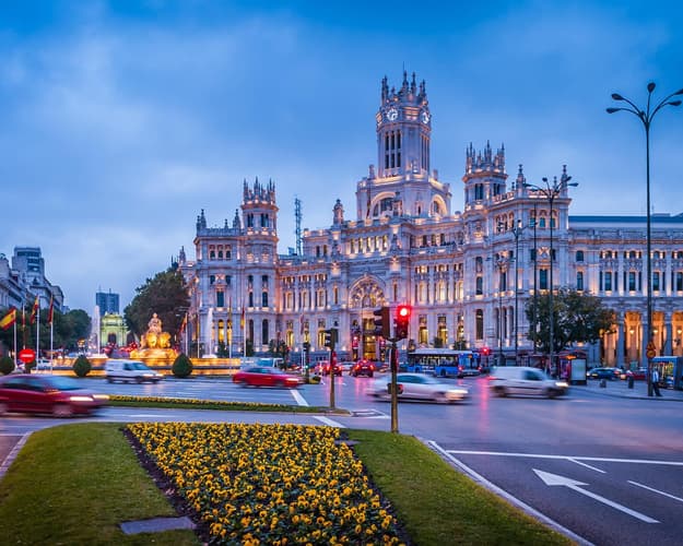 Imagen - Spain's Vibrant Trio: Madrid, Seville, and Barcelona