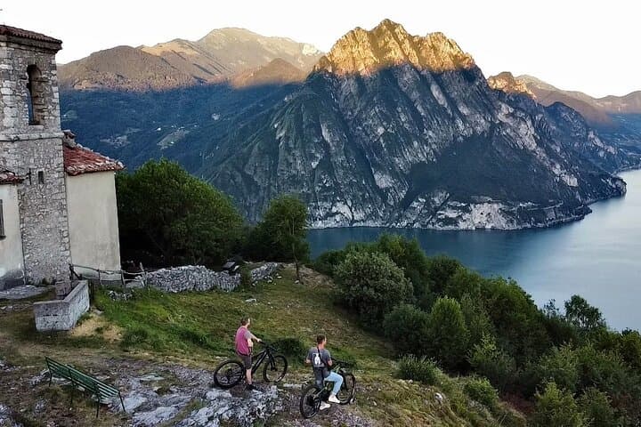 Image - Tour panoramico in E-bike sul Lago d'Iseo