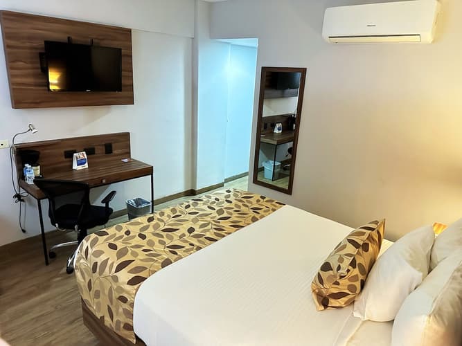 Image - CARNAVAL MAZATLAN 2026 HOSPEDAJE CON DESAYUNO 