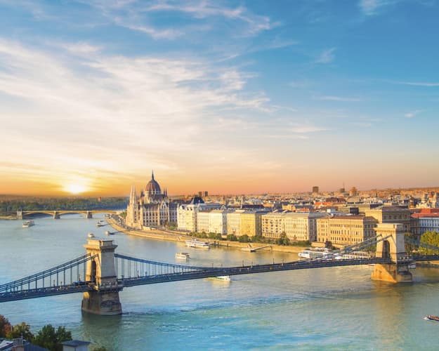 Imagem - Budapeste - Avião + Hotel 4* SA - 3 Dias / 2 Noites