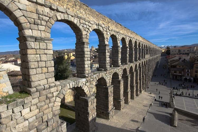 Image - Excursión a Ávila y Segovia,  España