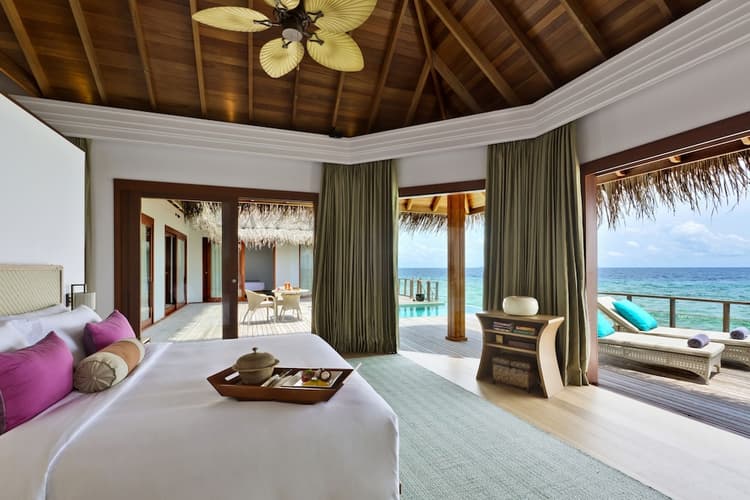 Image - 4 Days. MALDIVES (5* - Dusit Thani Maldives - BB)