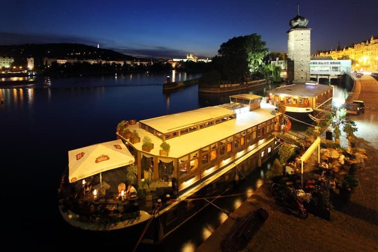 Image - Praga: in un botel