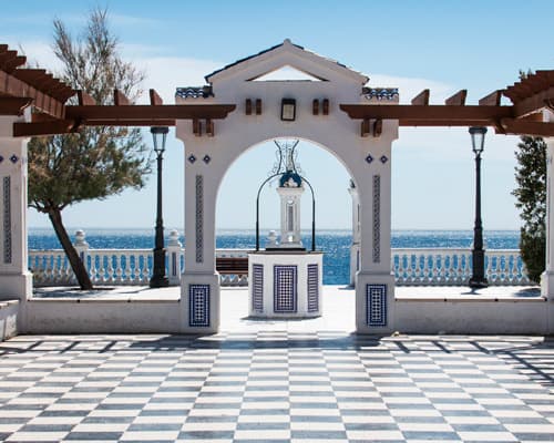 Image - Romantic Valentine's Month in Benidorm. Best price