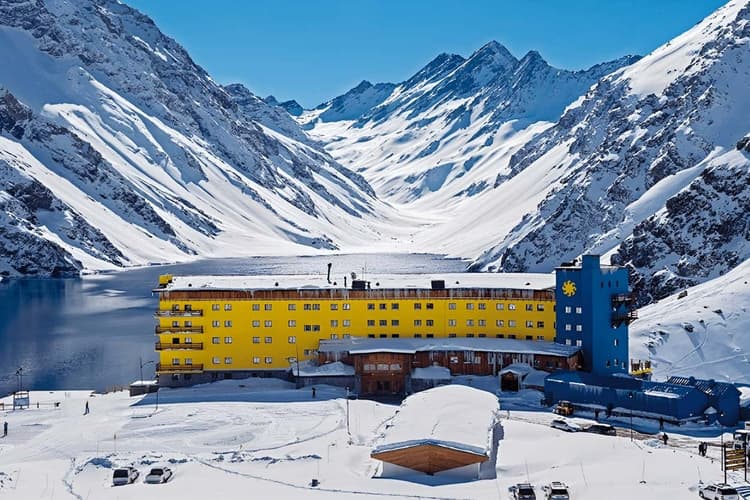 Imagen - Excursión a la estación de esquí El Portillo y la Laguna del Inca