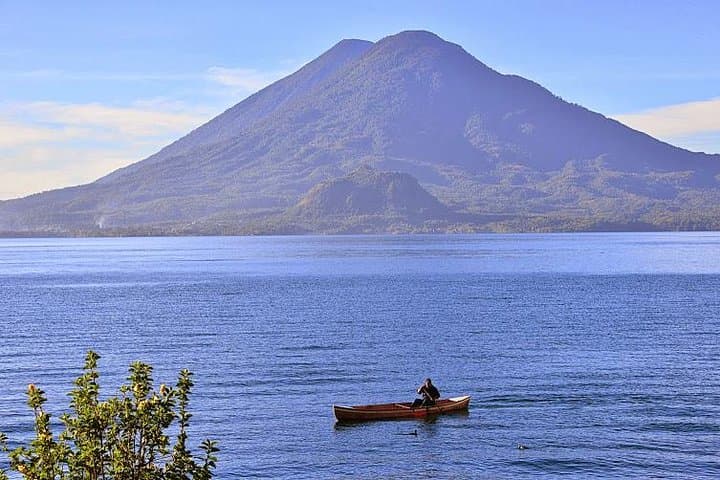 Imagem -  Navidad en Guatemala para 2, vuelos, hotel, tour y trsfrers