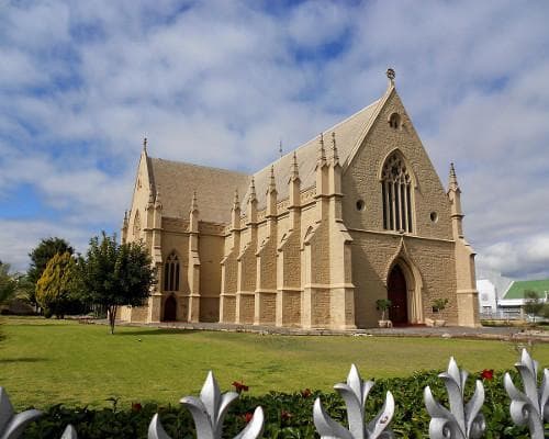 Bild - 4 Nights in Oudtshoorn, South Africa