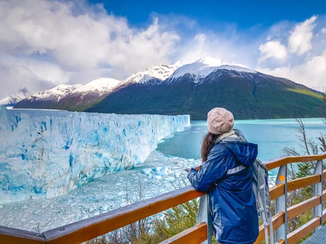 Image - El Calafate from Buenos Aires: land-only