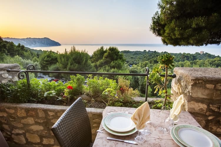 Immagine -  Marche: Il Parco del Conero e i Borghi di Tufo