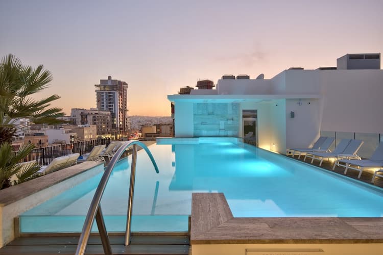 Immagine - Ognissanti a St Julian Malta da Cagliari Offerta Vacanze