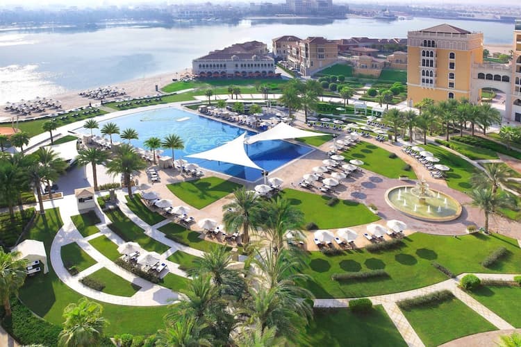 Image - Luxury Holiday in Abu Dhabi