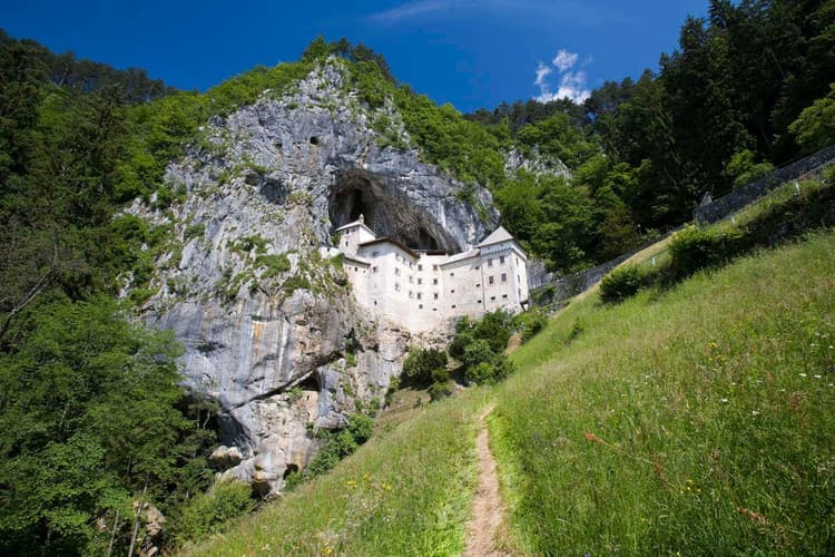 Immagine - Terre di confine: tra Trieste e la Slovenia