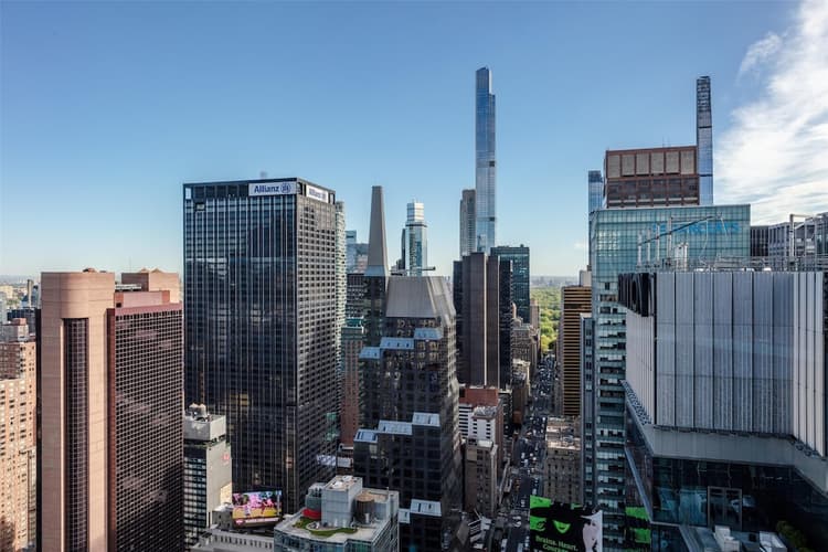 Image - Family Christmas in New York City at 4* Tempo by Hilton Hotel