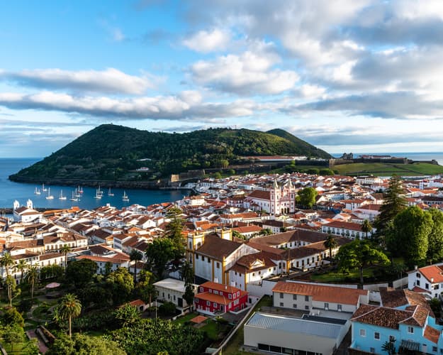Imagem - Páscoa: Ilha Terceira | Saída do Porto 