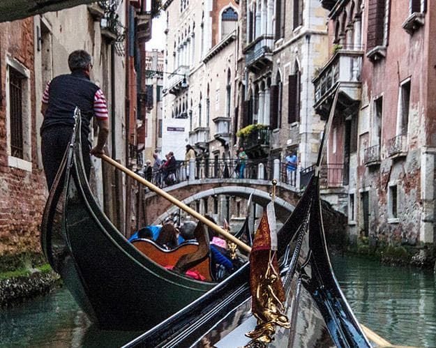 Image - Romantic Venice: gondola ride and dinner