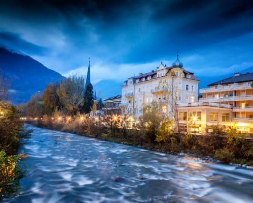 Immagine - Dicembre a Merano: Tra Vapori, Luci e Atmosfera d'Inverno