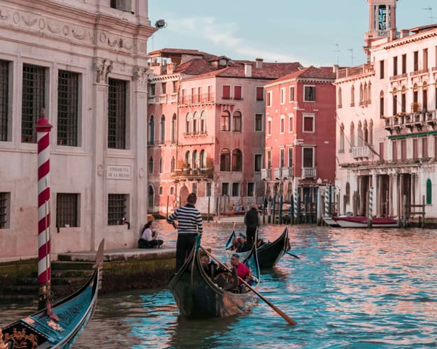 Imagem - ROMANCE E AVENTURA: PARIS, VENEZA E A TOSCANA