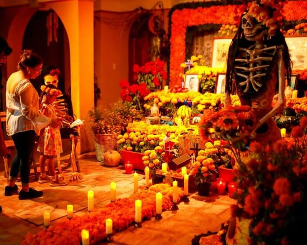 Image - Las Raíces de Día de los Muertos