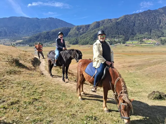 Gangtey, Glacial Valley